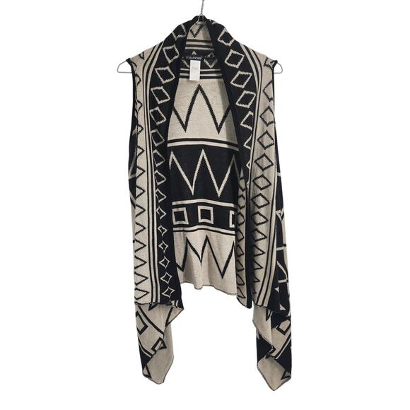 Maurices Plus Size 0 (14/16) Aztec Open Front Sleeveless Cardigan – Black & Tan - Picture 1 of 3